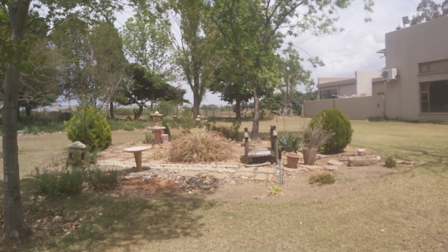 To Let 4 Bedroom Property for Rent in Roodewal Free State